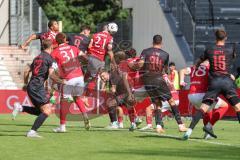 3. Liga - Saison 2025/26 - Energie Cottbus - FC Ingolstadt 04  - Mads Borchers (Nr.9 - FC Ingolstadt 04) - Leon Guwara (Nr.21 - FC Energie Cottbus) - Simon Lorenz (Nr.32 - FC Ingolstadt 04) - Foto: Meyer Jürgen
