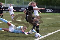 2. Fußball-Liga - Frauen - Saison 2022/2023 - FC Ingolstadt 04 -  SG 99 Andernach - Lisa Ebert (Nr.10 - FCI Frauen) - Van der Laan Torwart Andernach - Foto: Meyer Jürgen