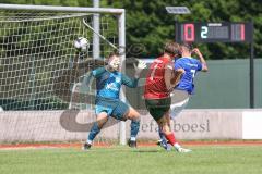 Testspiel - TSV Ingolstadt Nord - FC Augsburg II - Martin Schwürzer Torwart TSV Ingolstadt - Leon Pesch rot Augsburg - Onur Keskin blau TSV Ingolstadt - Foto: Jürgen Meyer