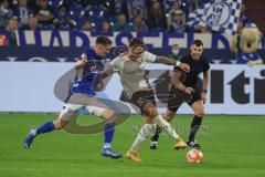 2.BL; FC Schalke 04 - FC Ingolstadt 04; Patrick Schmidt (32, FCI) Flick Florian (17 S04)