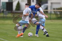 Kreisklasse - Saison 2025/26- TSV Großmehring - SV Oberstimm-  - Thomas Frank weiss Oberstimm rechts - Sebastian Eisenberger blau Großmehring - Giovanni Russo weiss Oberstimm links -  Foto: Meyer Jürgen