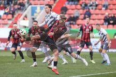 3. Liga; FC Ingolstadt 04 - SV Sandhausen; Zweikampf Kampf um den Ball Max Plath (14 FCI) Lorch Jeremias (6 SVS) Eckball