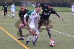 Kreisklasse - Saison 2025/26- TSV Ingolstadt Nord - SV Lippertshofen - Naschuan Kouki  schwarz Ing Nord rechts - Florian Donaubauer weiss Lippertshofen - Christopher Reichel schwarz Ing Nord  links - Foto: Meyer Jürgen