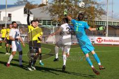 Kreisliga - Saison 2022/2023 - TSV Gaimersheim - FC Hitzhofen/Oberzell - Manuel Bittlmayer weiss Gaimersheim - Stefan Seitz Torwart Hitzhofen - Foto: Meyer Jürgen