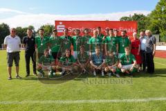 Sparkassenpokal - DJK Ingolstadt - FC Gerolfing - 2. Sieger FC Gerolfing - 2. vore Michael Gaßner, Stellv. Vorstandsmitglied Sparkasse -  rechts Ludwig Schmidt Kreisspielleiter - Dorothea Deneke-Stoll, 2. Bürgermeisterin rotes Kleid - jubel - Foto: Jürgen