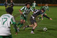 Landesliga - Saison 2025/26 - SV Manching - FC Ehekirchen - Emanuel Gstettner (Nr.19 - SV Manching) - Jakob Schmid schwarz Rhekirchen - Foto: Meyer Jürgen
