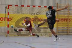 Lotto Bayern Hallencup - Lindenkreuzhalle Saison 2024/25 - FC Hitzhofen - FC Türk Sport Garching  - 6 meter schiessen - Valentin Puhar TW Hitzhofen - Akif Abasikeles schwarz Türk Garching - Foto: Meyer Jürgen