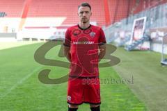 FC Ingolstadt 04; 3.Liga,  Porträttermin    
2025/2026, Max Besuschkow (17, FCI)