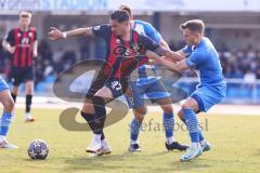 Toto-Pokal; FV Illertissen - FC Ingolstadt 04; Zweikampf Kampf um den Ball Pascal Testroet (37, FCI) Kopf Alexander (5 FVI)