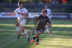 Landesliga - Saison 2026/27 - SV Manching - VFR Neuburg - Kevin Csatari (Nr.15 - SV Manching) - Beran Leon weiss Neuburg - Foto: Meyer Jürgen