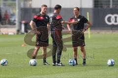 3. Liga - Saison 2024/25 - Trainingsauftakt- FC Ingolstadt 04 -  - Cheftrainerin Sabrina Wittmann (FCI) - Co-Trainer Illia Gruev (FCI) mitte - Foto: Meyer Jürgen