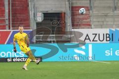 3. Liga; FC Ingolstadt 04 - SSV Jahn Regensburg; Torwart Marius Funk (1, FCI)