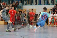 Lotto - Hallen - Bayerncup - Oberbayern -  Saison 2022/2023  - FC Fatih Ing - TSV Murnau - 2:1 - Marco Ernhofer Torwart Fatih - Elias Richter grau Murnau - Foto: Meyer Jürgen