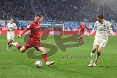 3. Liga; FC Ingolstadt 04 - TSV 1860 München; Torchance verpasst Max Besuschkow (17, FCI) Voet Siemen (3 TSV)