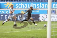 3. Liga - MSV Duisburg - FC Ingolstadt 04 - Maximilian Beister (11, FCI) Joshua Bitter (23 MSV)