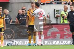 3. Liga; SG Dynamo Dresden - FC Ingolstadt 04; rote Karte Lukas Fröde (34, FCI) mit Kutschke Stefan (30 DD) beide Kapitäne