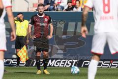 2.BL; FC Ingolstadt 04 - Holstein Kiel; Freistoß Marc Stendera (10, FCI)