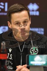 3. Liga; FC Ingolstadt 04 - Hannover 96 II; Interview Pressekonferenz Co-Trainer Timo Struckmeier (H96)