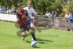 Testspiel; 3. Liga; TSV Berching - FC Ingolstadt 04; Moritz Seiffert (23, FCI) Zweikampf Kampf um den Ball