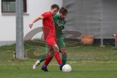 Kreisklasse - Saison 2025/26- TSV Pförring - SV Karlshuld-  - Pascal Sladkowski grün Karlshuld - Elias Heiß rot Pförring - Foto: Meyer Jürgen