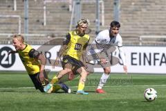 3. Liga; Borussia Dortmund II - FC Ingolstadt 04; Zweikampf Kampf um den Ball Deniz Zeitler (38, FCI) Hüning Ben Vincent (15 BVB2) Jessen Niklas (29 BVB2)