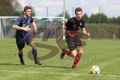 Kreisklasse - Saison 2022/2023 - TSV Etting - SV Stammham - Tobias Schmidt rot Stammham - JLukas Binder blau Etting - Foto: Meyer Jürgen
