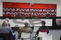 3.Liga - Saison 2022/2023 - FC Ingolstadt 04 -  - Pressekonferenz - Sportdirektor Ivica Grlic (FCI) links - Geschäftsführer Sport und Kommunikation Dietmar Beiersdorfer (FCI) rechts -  Kristina Richter mitte - - Foto: Meyer Jürgen
