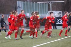 2. Frauen-Bundesliga - Saison 2021/2022 - FC Ingolstadt 04 - FC Bayern München II - Der 2:2 Ausgleichstreffer durch Maier Ramona (#18 FCI) - jubel - Foto: Meyer Jürgen