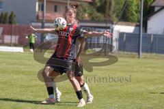2. Bundesliga Frauen - Saison 2025/26 - FC Ingolstadt 04 Frauen - Borussia Mönchengladbach - Emma Kusch (Nr.9 - FC Ingolstadt Frauen I) - Zielinski Yvonne weiss M`Gladbach  - Foto: Meyer Jürgen