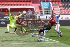 3. Liga - FC Ingolstadt 04 - TSV 1860 München - Fatih Kaya (9, FCI) Schuß Torwart Kretzschmar Tom (40, 1860) Erdmann Dennis (13, 1860)