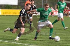 Kreisliga - Saison 2023/24 - Türkisch SV Ing - FC Gerolfing -  - Nikita Müller schwarz Türkisch - Matthias Hamm grün Gerolfing - Foto: Meyer Jürgen