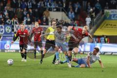 3. Liga; FC Ingolstadt 04 - TSV 1860 München; Zweikampf Kampf um den Ball Tobias Bech (11, FCI) Wörl Marius (38 TSV) Vrenezi Albion (9 TSV)