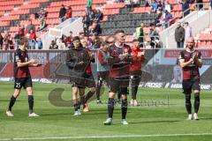 2.BL; FC Ingolstadt 04 - SC Paderborn 07; Spiel ist aus, Niederlage, hängende Köpfe, Spieler bedanken sich bei den Fans Stefan Kutschke (30, FCI) Nico Antonitsch (5, FCI) Filip Bilbija (35, FCI) Tobias Schröck (21, FCI)