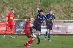 Kreisliga - Saison 2025/26- TSV Kösching - TV Münchsmünster - Sebastian Zabka rot Kösching - Dennis Fuchs blau Münchsmünster - Foto: Meyer Jürgen
