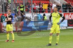 2.BL; FC Ingolstadt 04 - FC Hansa Rostock; Spiel ist aus, 0:0 unentschieden, das Team verabschiedet sich im letzten Heimspiel von den Fans, Torwart Robert Jendrusch (1, FCI) Torwart Fabijan Buntic (24, FCI) letztes Spiel für Ingolstadt