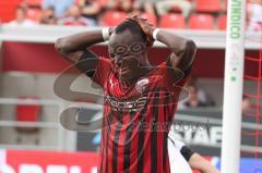 3. Fußball-Liga - Saison 2022/2023 - FC Ingolstadt 04 - SpVgg Bayreuth - Moussa Doumbouya (Nr.27 - FCI) enttäuscht nach einer Torchance - Foto: Meyer Jürgen