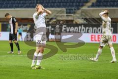 3. Liga - SC Verl - FC Ingolstadt 04 - Tor Chanceverpasst, Ilmari Niskanen (22, FCI) ärgert sich, Dennis Eckert Ayensa (7, FCI)