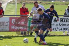 Kreisklasse - SV Hundszell - SV Zuchering - Felix Held
 blau #3 Zuchering - Philip Delanowski #6 blau Zuchering - Marcel Posselt weiss Hundszell - Foto: Jürgen Meyer