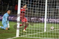 3. Liga; 1. FC Schweinfurt 05 - FC Ingolstadt 04; Tor Jubel Treffer Ausgleich Yann Sturm (7, FCI) Torwart Weisbäcker Maximilian (40 S05)