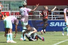 3. Liga; FC Ingolstadt 04 - Würzburger Kickers; Tor Jubel Treffer 1:0 Lars Lokotsch (13, FCI) Torwart Hipper Johann (1 WKI)