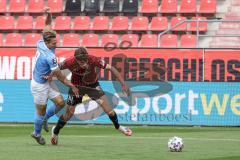 3. Liga - FC Ingolstadt 04 - TSV 1860 München - Erik Tallig (8, 1860) bringt Merlin Röhl (34, FCI) zu Fall, Elfmeter zum 3:1