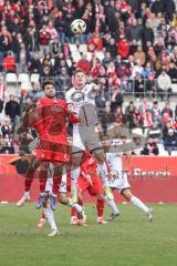 3. Liga; Rot-Weiss Essen - FC Ingolstadt 04; Duell Sebastian Grönning (11, FCI) Rios Alonso José-Enrique (23 RWE)
