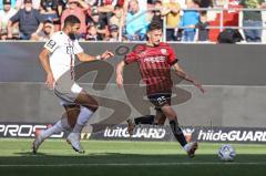 3. Liga; FC Ingolstadt 04 - Viktoria Köln; Arian Llugiqi (25, FCI) Siebert Jamil (20 Köln) Zweikampf Kampf um den Ball