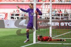3. Liga; FC Ingolstadt 04 - 1. FC Schweinfurt 05; Torchance verpasst Marcel Costly (22, FCI) Torwart Stahl Toni (1 S05)