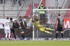 2.BL; FC Ingolstadt 04 - FC ST. Pauli; Kyereh Daniel-Kofi (17 Pauli) Tor Jubel Treffer Torwart Dejan Stojanovic (39 FCI) Maximilian Neuberger (38, FCI) Florian Pick (26 FCI) Hans Nunoo Sarpei (18 FCI) Hartel Marcel (30 Pauli)