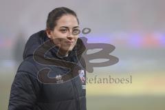 3. Liga; SSV Jahn Regensburg - FC Ingolstadt 04; Cheftrainerin Sabrina Wittmann (FCI) vor dem Spiel