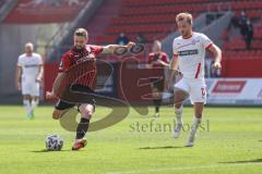 3. Liga - FC Ingolstadt 04 - FSV Zwickau - Schuß zum Tor, kommt nicht durch, Marc Stendera (10, FCI) Könnecke Mike (13 Zwickau)