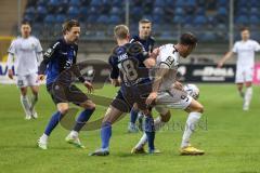 3. Liga; SV Waldhof Mannheim - FC Ingolstadt 04; Zweikampf Kampf um den Ball Patrick Schmidt (9, FCI) Jans Laurent (18 WM)