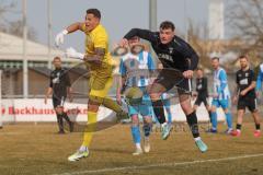 Bezirksliga - Saison 2024/25- TSV Gaimersheim - FC Aschheim - Luca Mancini (Nr.21 - TSV Gaimersheim) - Pascal Jakob Torwart Aschheim - Foto: Meyer Jürgen