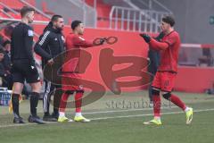 3. Liga - Saison 2025/26 - FC Ingolstadt 04 - VFB Stuttgart II - Emilio Kehrer (Nr.44 - FCI) wird eingewechselt - Dennis Kaygin (Nr.10 - FCI) wird ausgewechselt - Foto: Meyer Jürgen